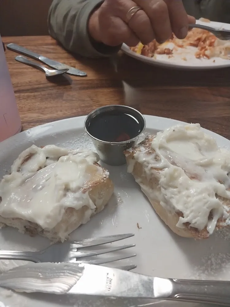 Cinnamon Rool Stuffed French Toast