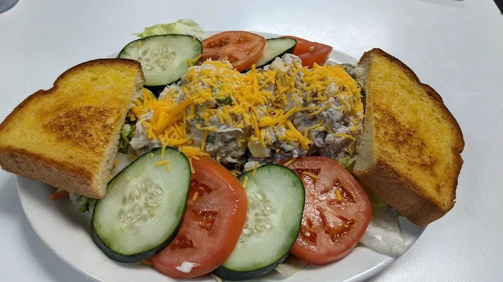 Two Scoop Salad Tuna & Chicken